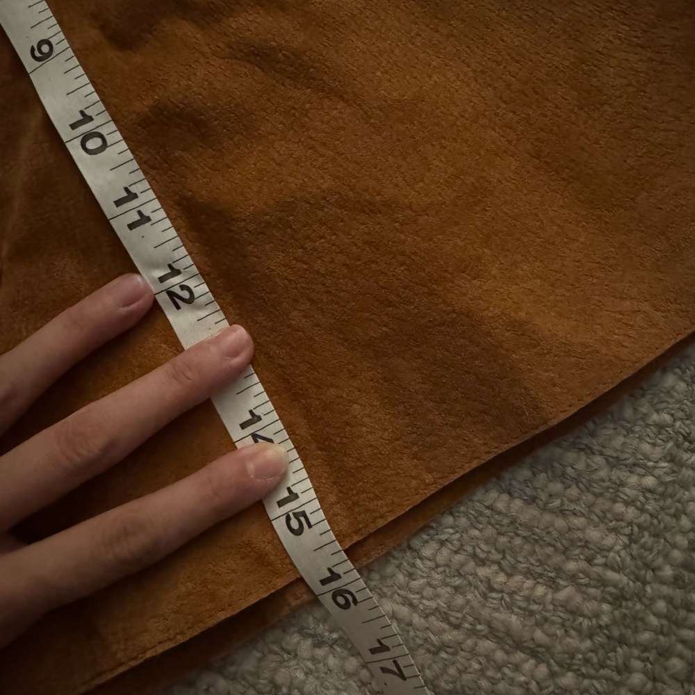 ASOS DESIGN real suede mini skirt with fringing detail in tan - Picture 8 of 12